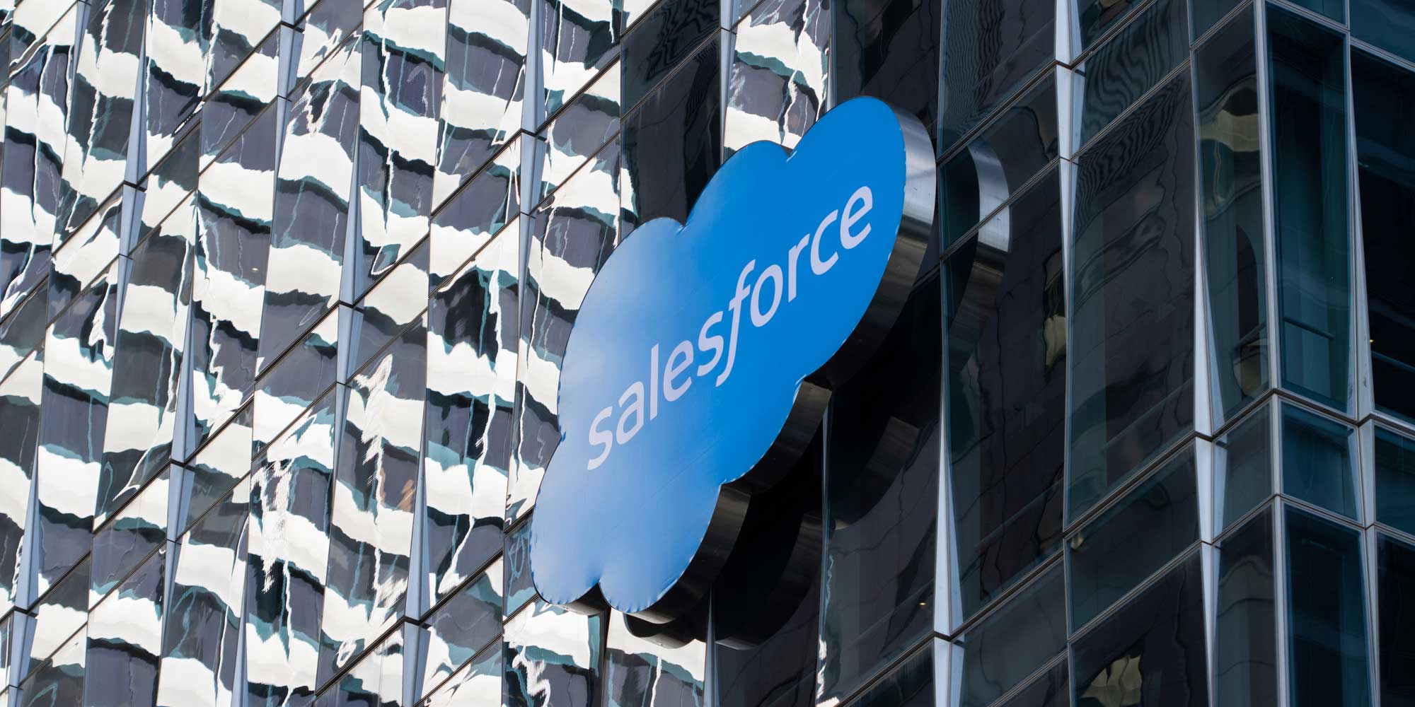 Salesforce blokuje ChatGPT. Chodzi o Twoje dane