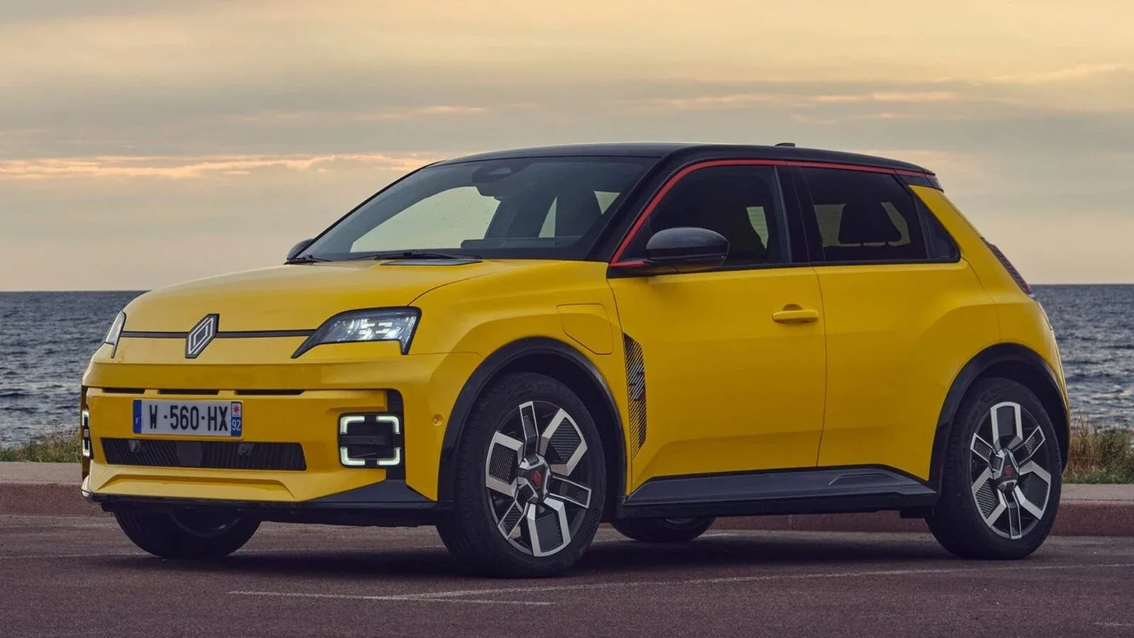 Renault wymienia Google Assistant na Gemini. Co się zmienia w aucie